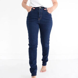 BDG Dark Wash  Girlfriend High Rise Skinny Jeans 28